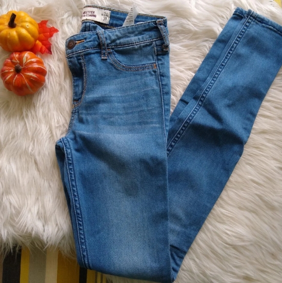 Hollister Light Wash jeans/leggings - Picture 3 of 13